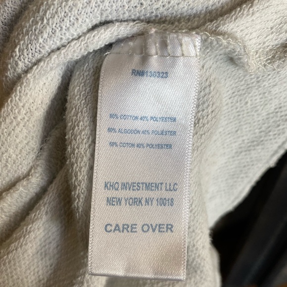 Tommy Hilfiger Tommy Girl NYC Graphic Sweatshirt - Picture 5 of 5